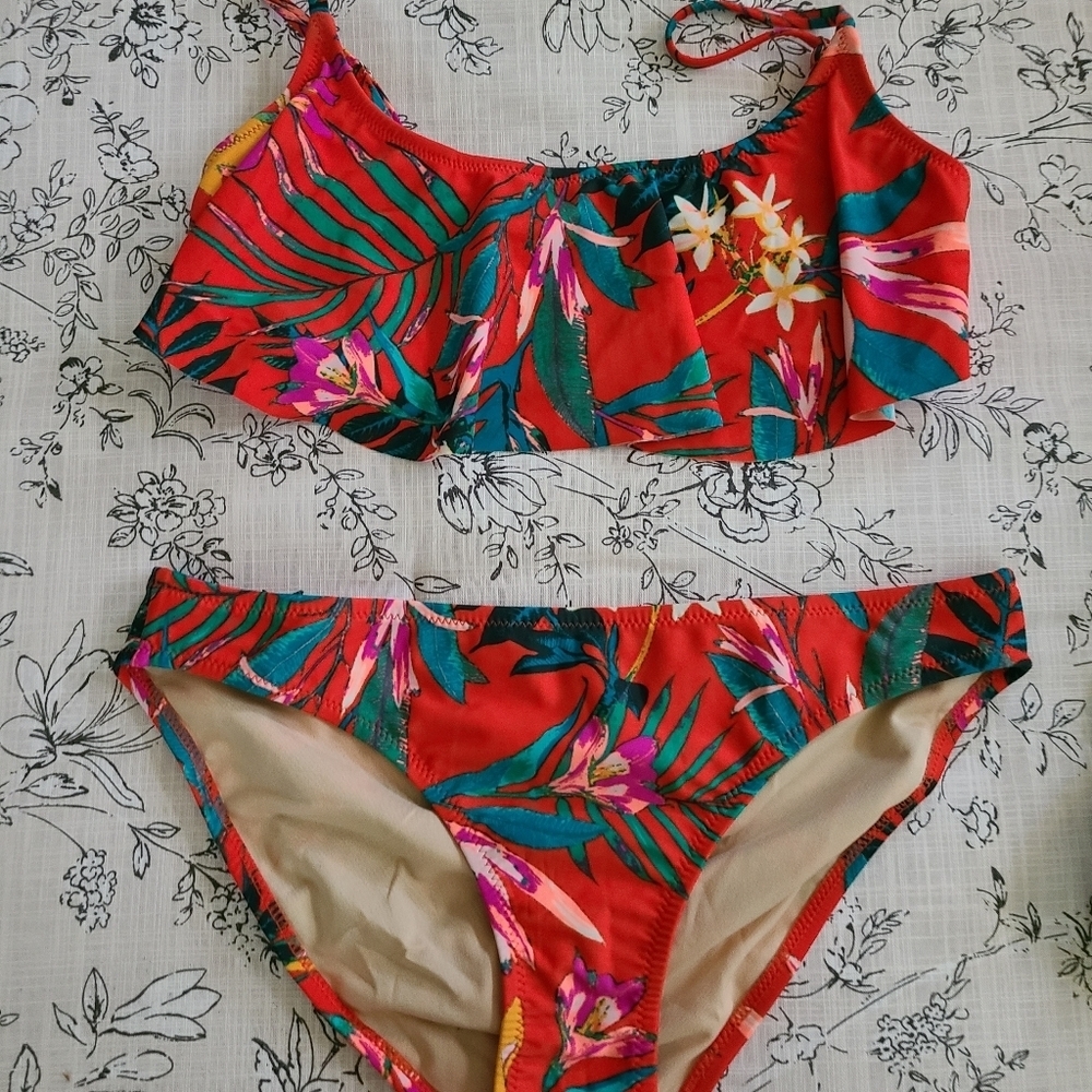 HOST 🔥🔥🔥PICK Swinsuit old navy never worn sz med - Picture 3 of 4